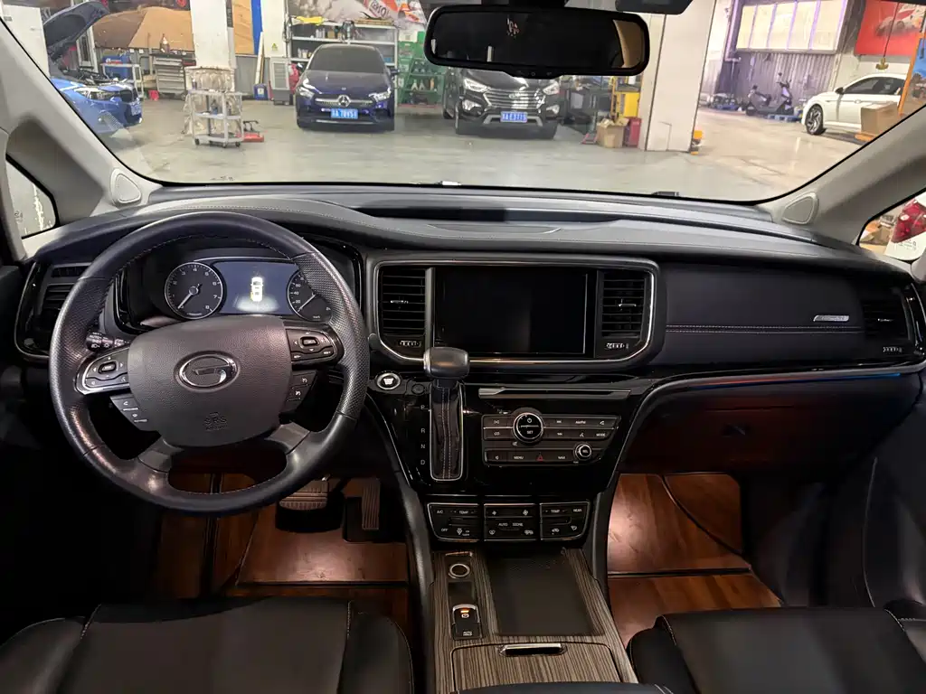 GAC Motor Trumpchi M8 2020 — фото 8