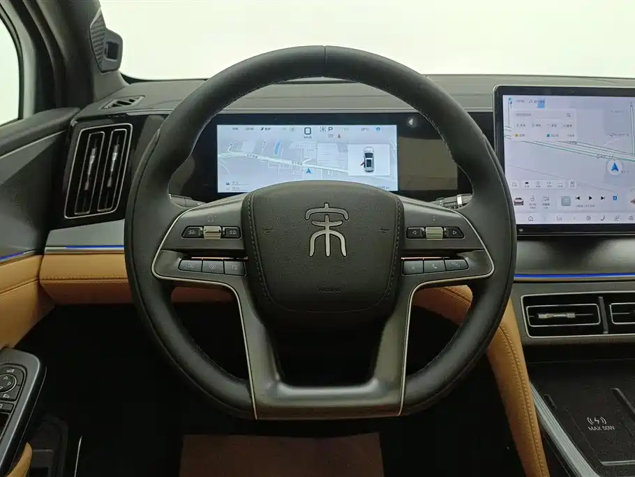 BYD L DM-i 2024 — фото 15