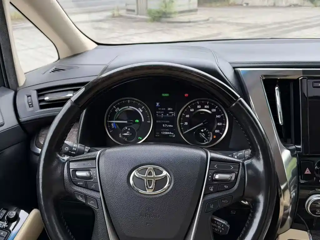 Toyota Alphard 2020 — фото 11