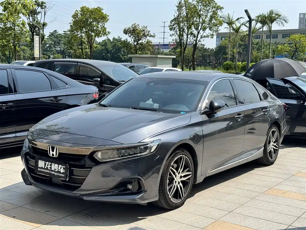 Honda Accord 2023 — фото 1