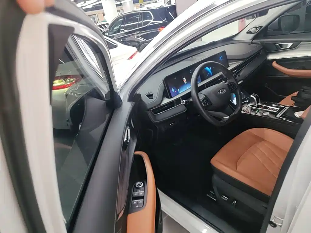 Chery Tiggo 8 PLUS 2022 — фото 16