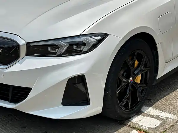 BMW i3 2024