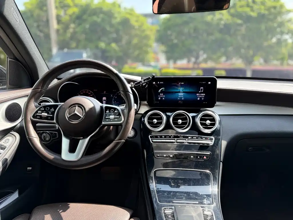 Mercedes-Benz GLC 2020 — фото 14