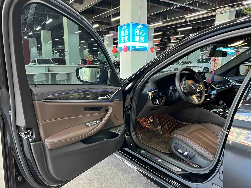 BMW 5 Series 2019