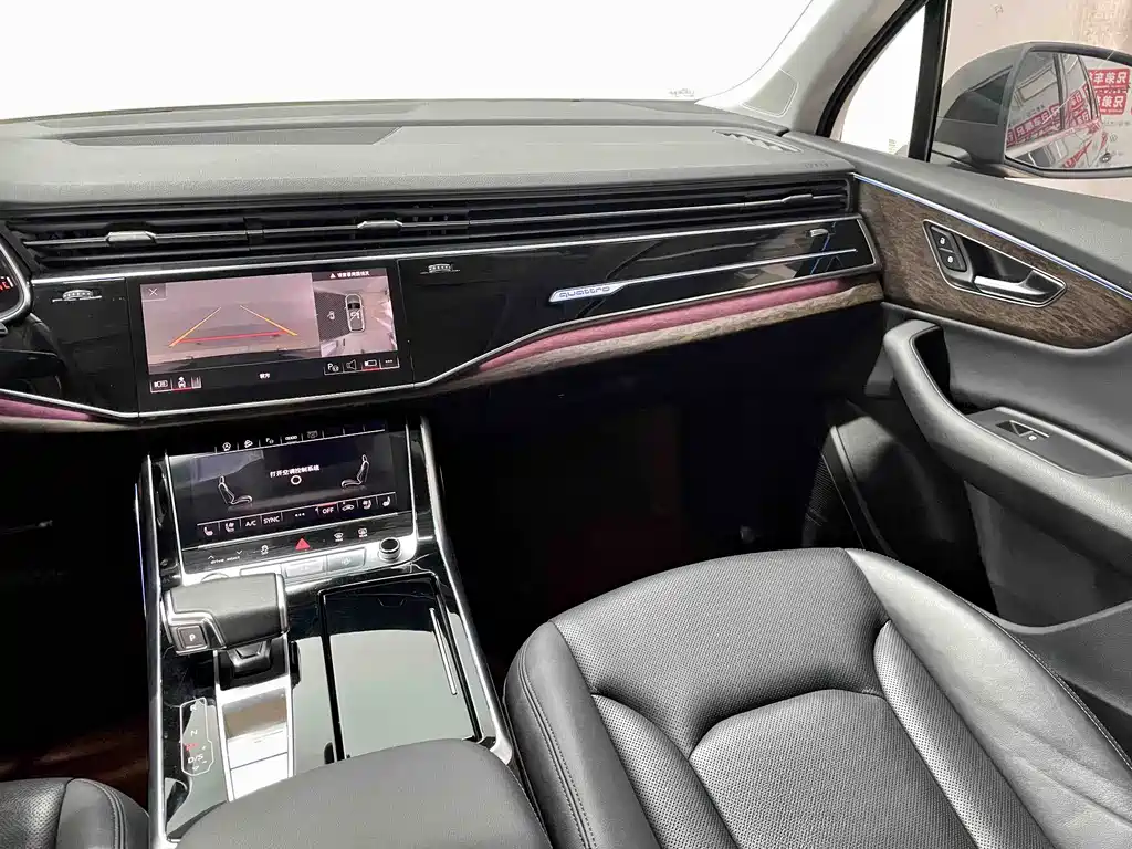 Audi Q7 2023 — фото 13