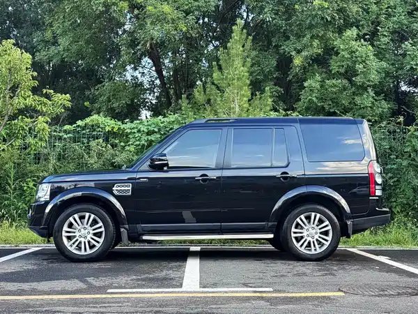 Land Rover Discovery 2014