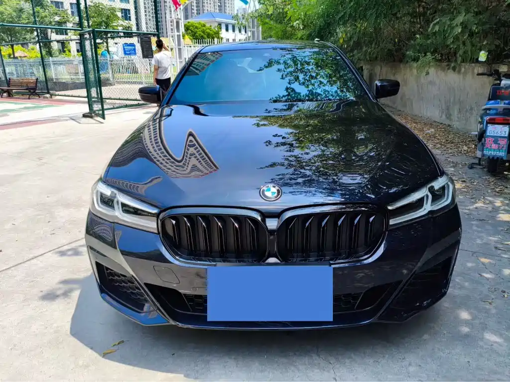 BMW 5 Series 2023