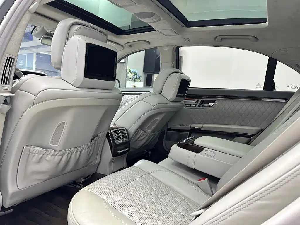 Mercedes-Benz S-Class AMG 2013 — фото 15