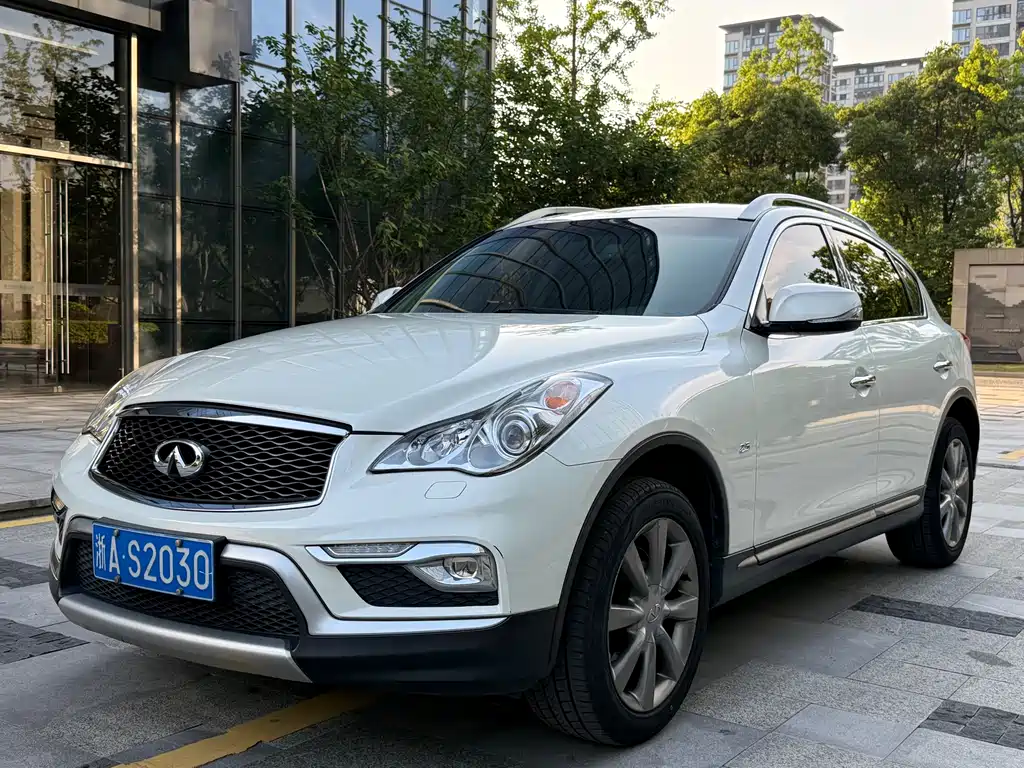 Infiniti QX50 2015 — фото 1