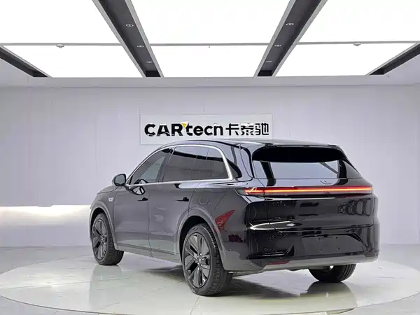 Li Auto L6 2025