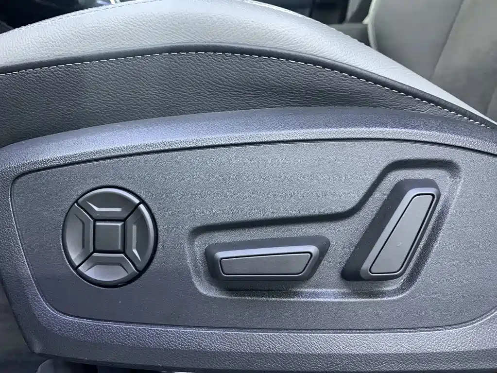 Audi Q3 2023 — фото 10