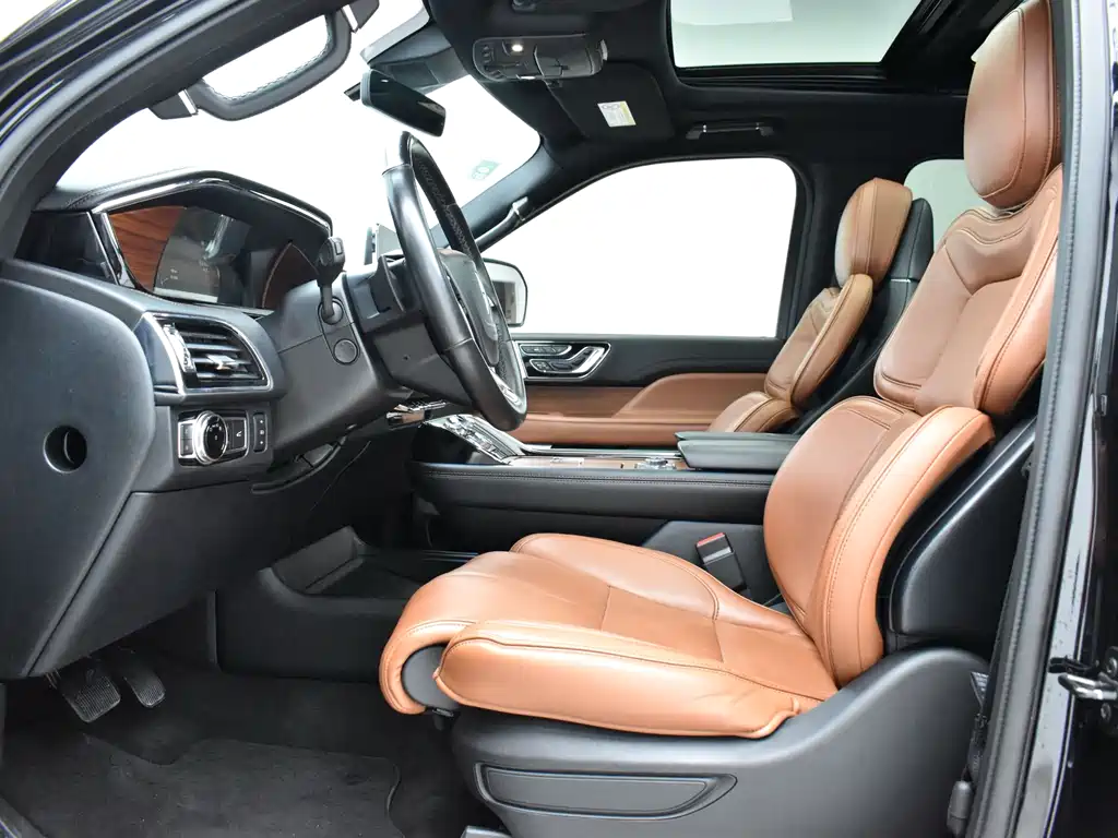 Lincoln Navigator 2019 — фото 13