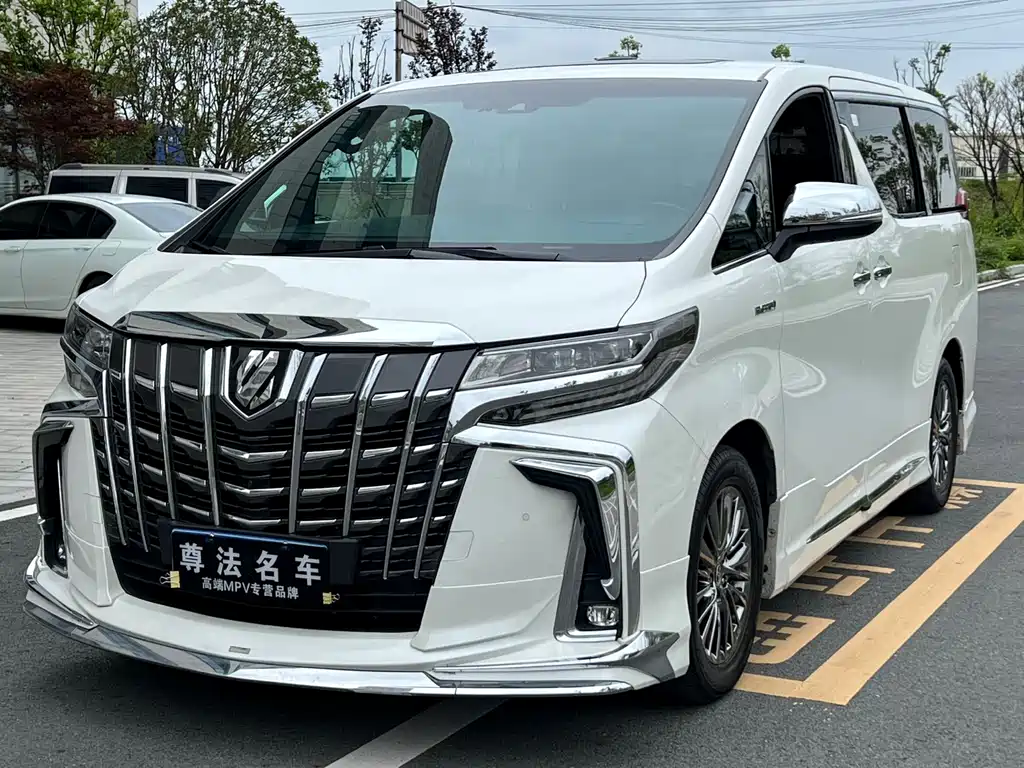 Toyota Alphard 2021 — фото 1