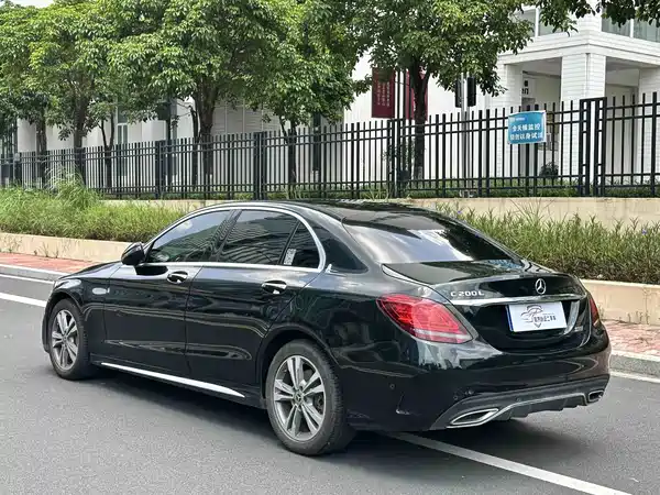 Mercedes-Benz C-Class 2021