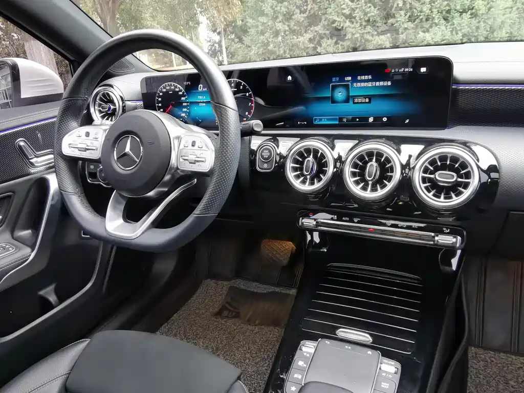 Mercedes-Benz A-Class 2021 — фото 11