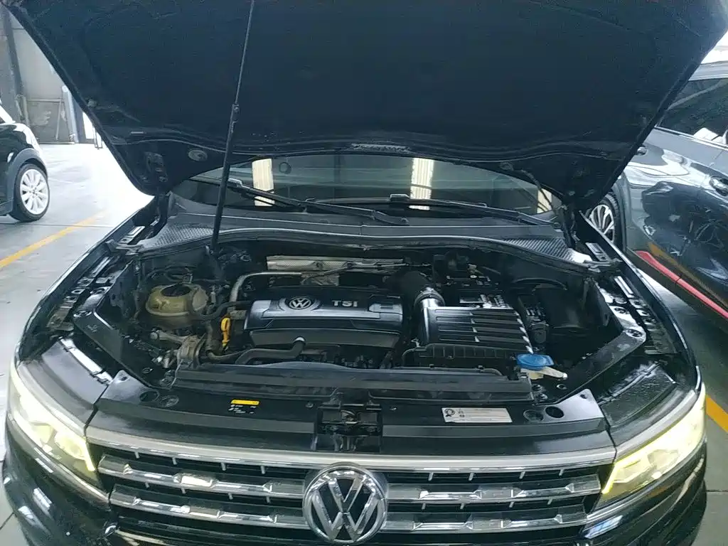 Volkswagen Tiguan L 2017 — фото 16