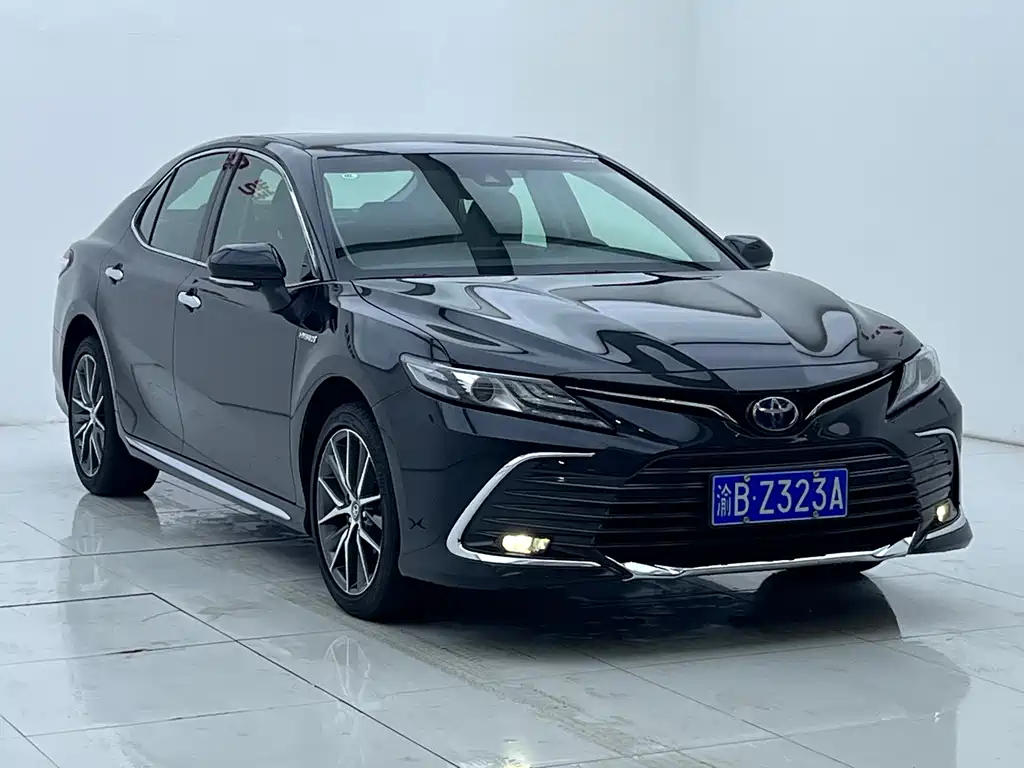 Toyota Camry 2024 — фото 7