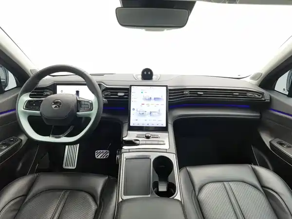 NIO ES6 2020