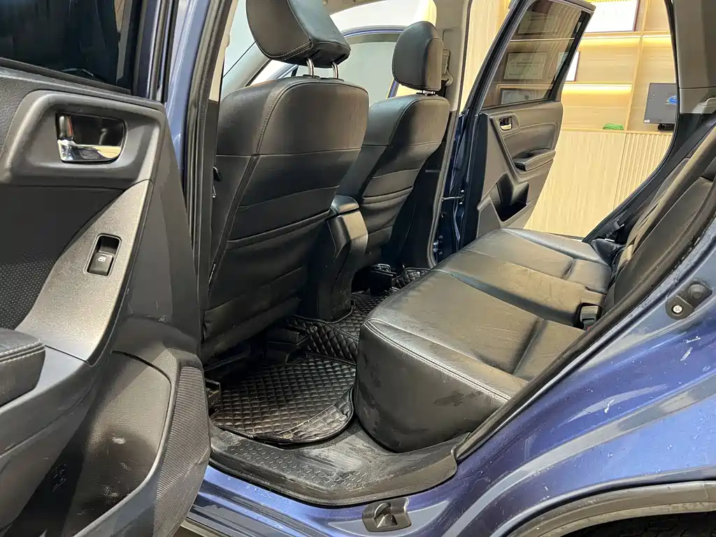 Subaru Forester 2014 — фото 13