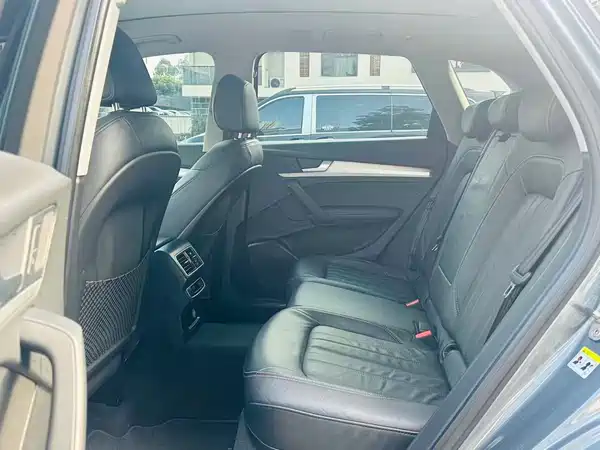 Audi Q5L 2021