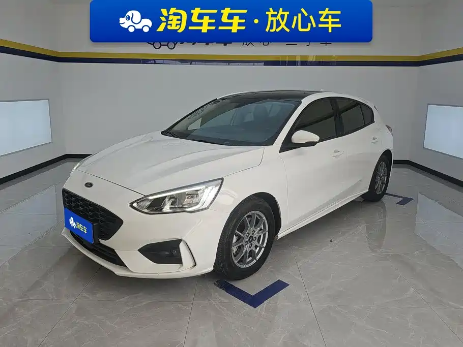 Ford Focus 2019 — фото 1