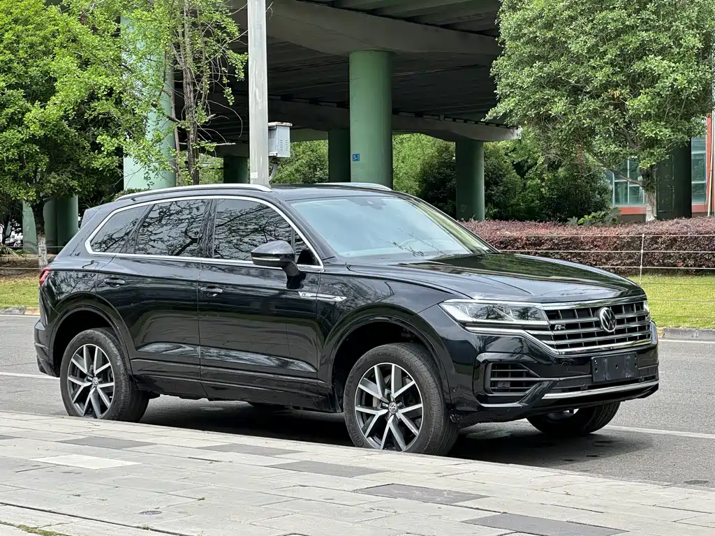 Volkswagen Touareg 2020 — фото 8