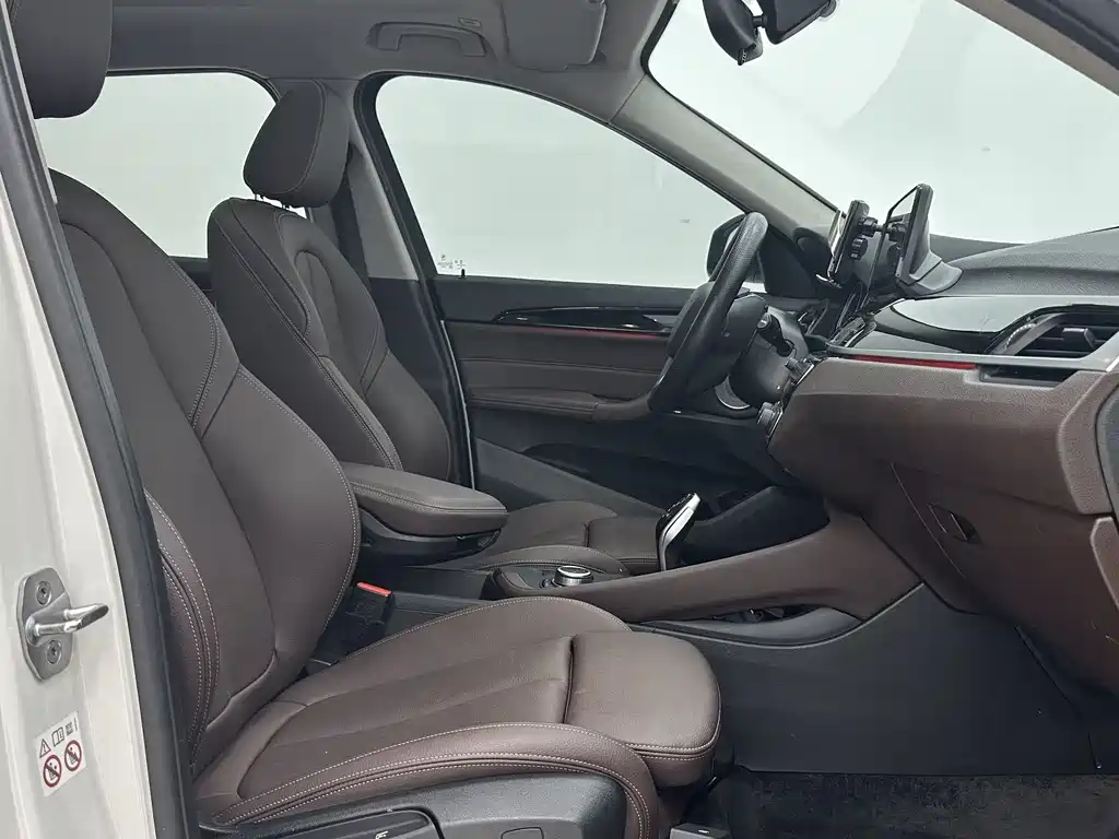 BMW X1 2022 — фото 9