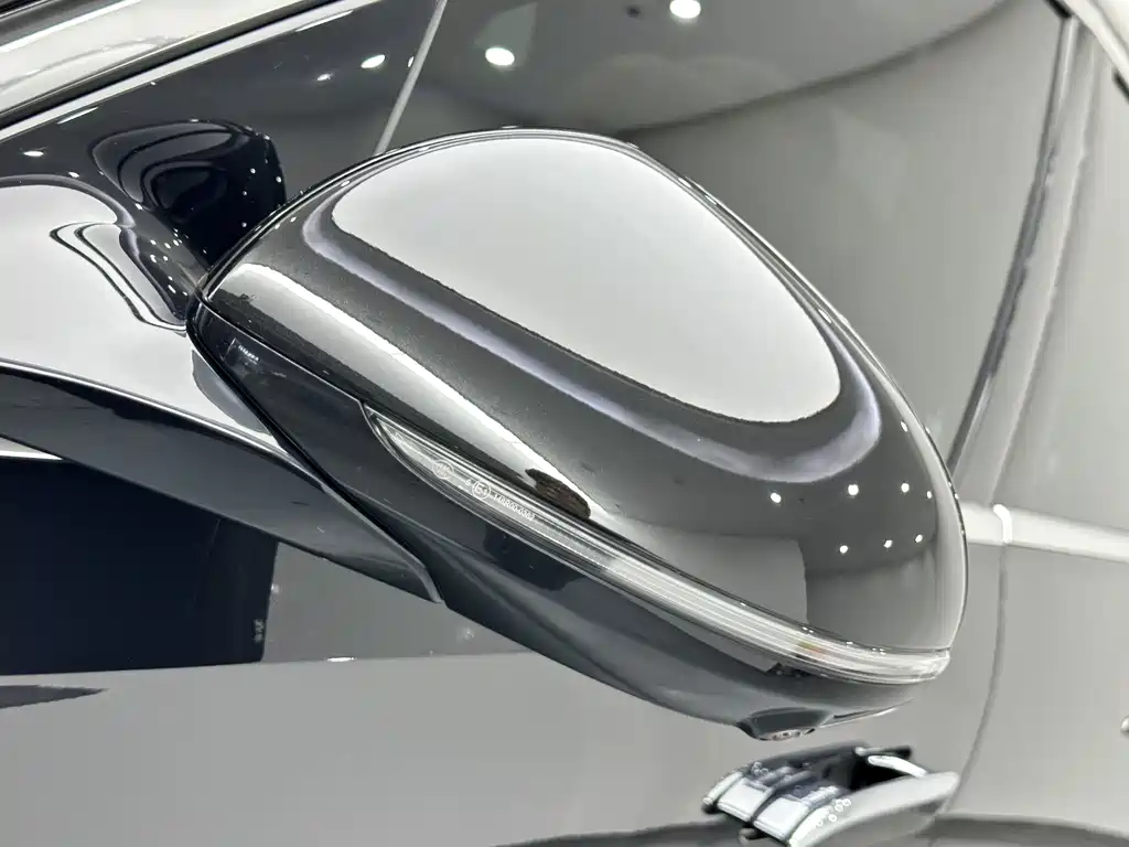 Mercedes-Benz E-Class 2025 — фото 22