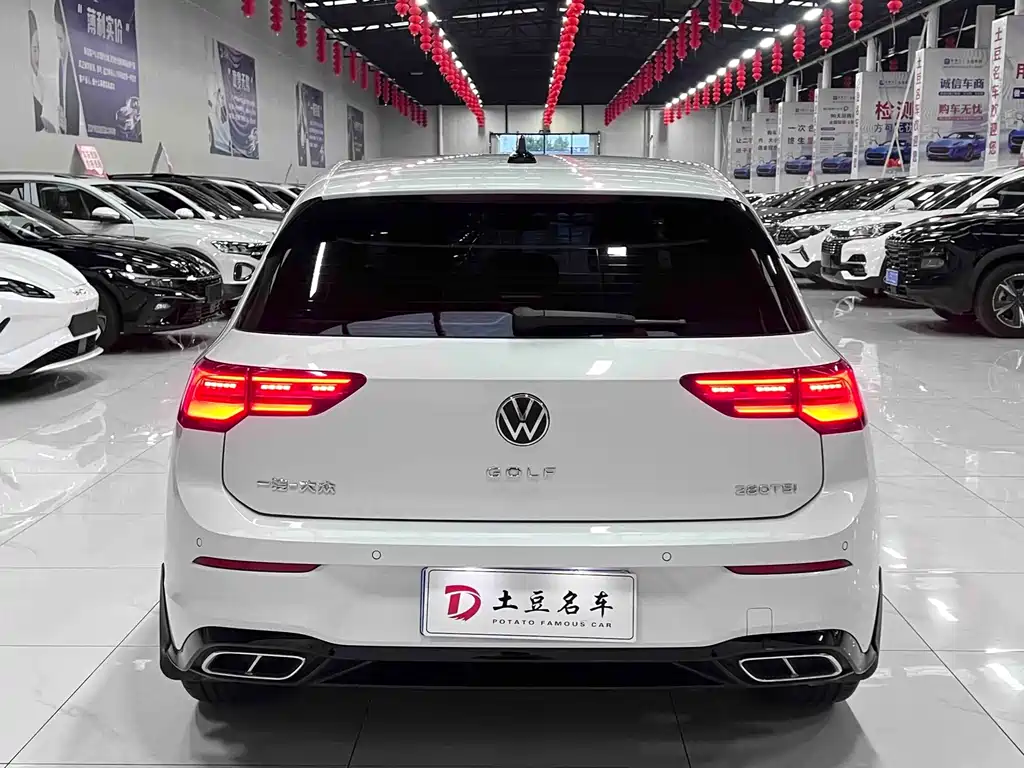 Volkswagen Golf 2023