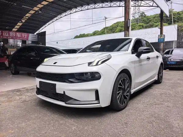Lynk & Co 03 2021