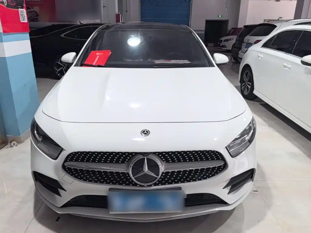 Mercedes-Benz A-Class 2019 — фото 3