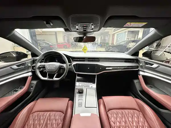 Audi A7L 2024