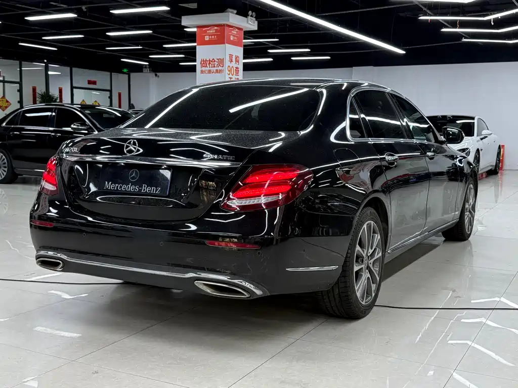 Mercedes-Benz E-Class 2017 — фото 10