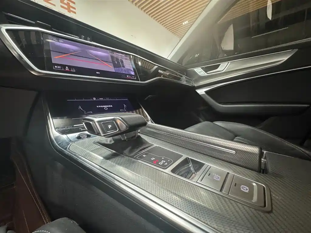 Audi A6L 2023 — фото 10