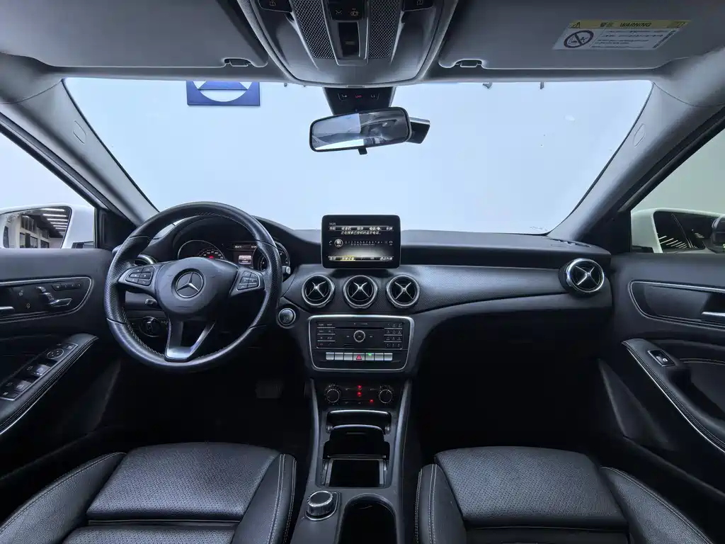 Mercedes-Benz GLA 2018 — фото 11