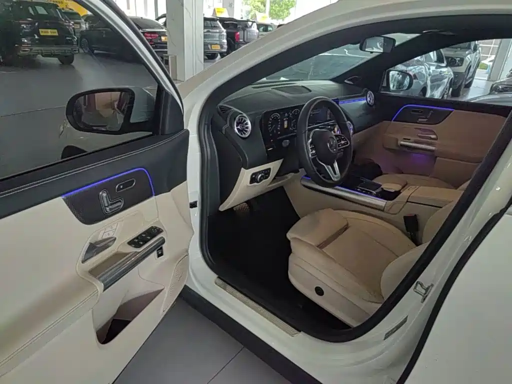 Mercedes-Benz GLA 2024 — фото 16