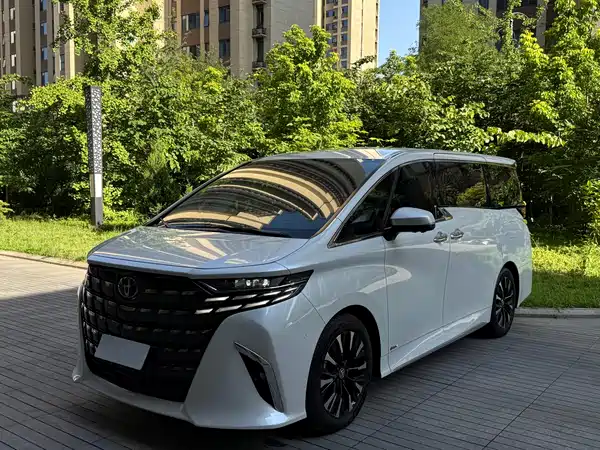 Toyota Alphard 2024