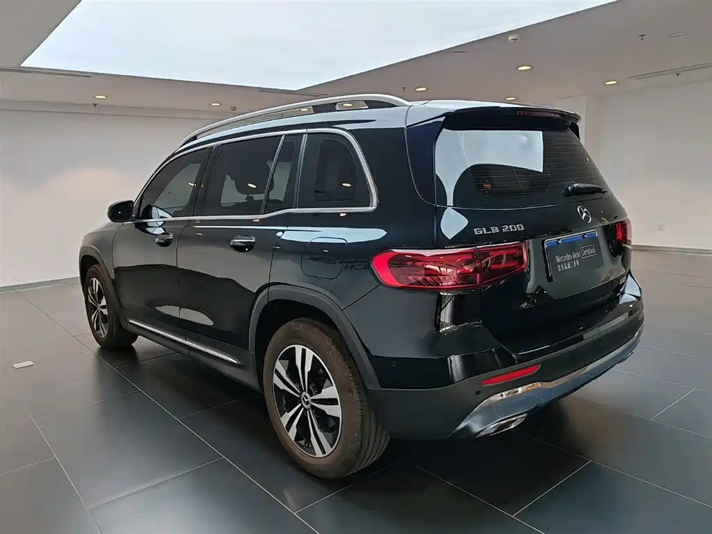 Mercedes-Benz GLB 2023 — фото 6