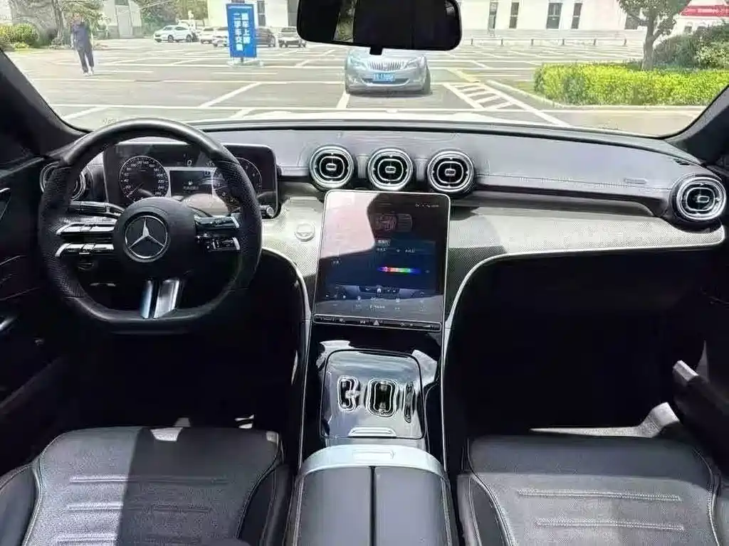 Mercedes-Benz C-Class 2023 — фото 5