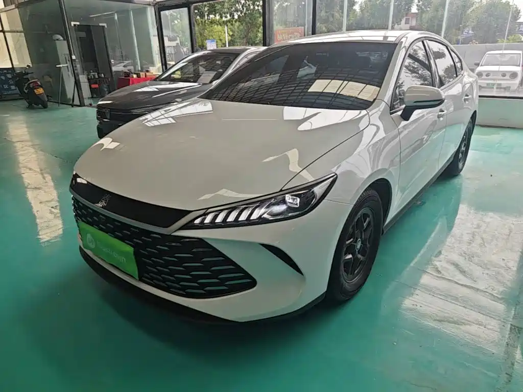 BYD Qin PLUS 2025 — фото 1