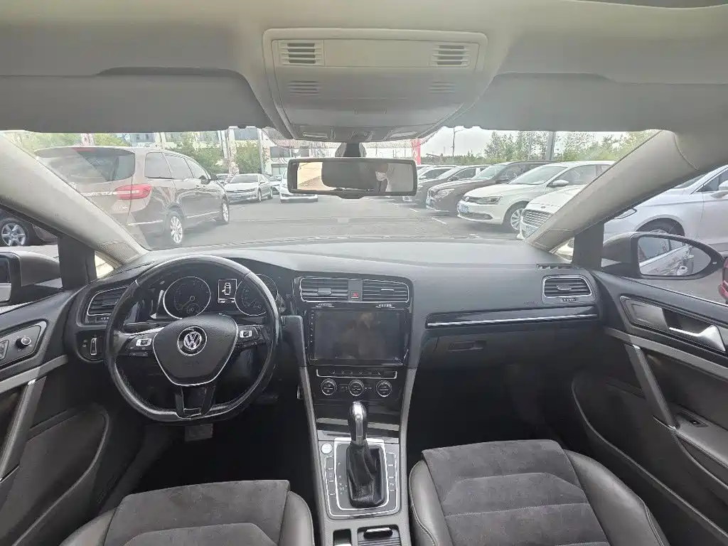 Volkswagen Golf 2016