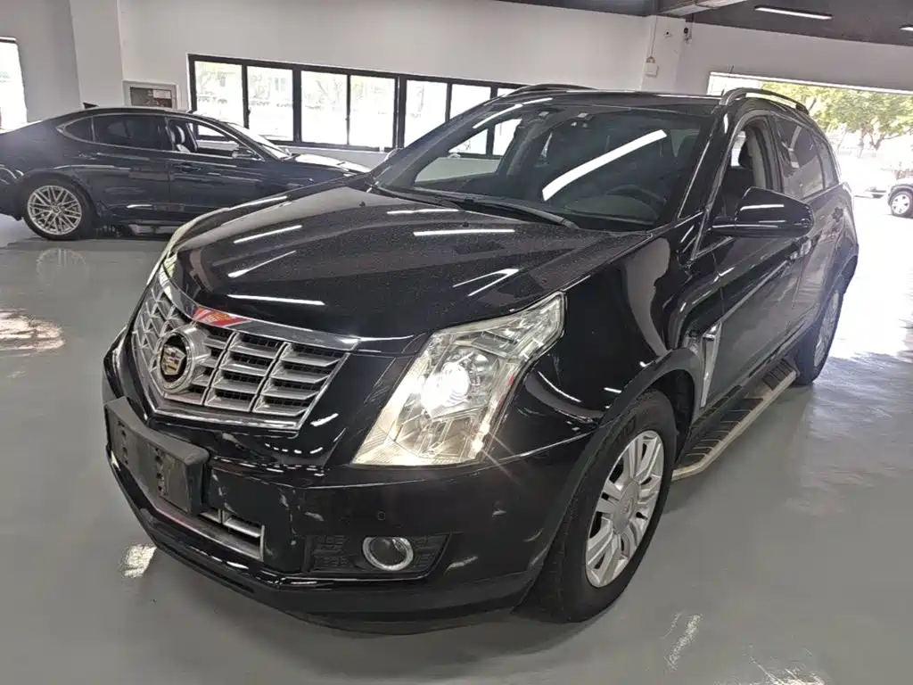Cadillac SRX 2016 — фото 1