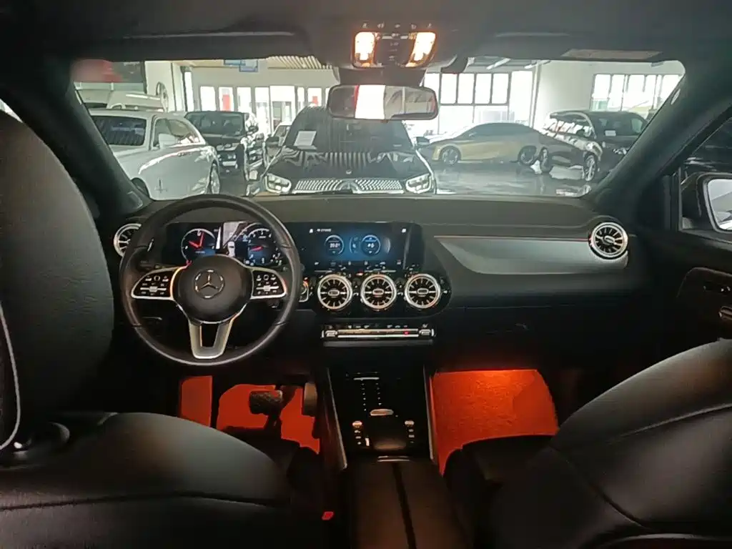 Mercedes-Benz GLA 2023 — фото 10
