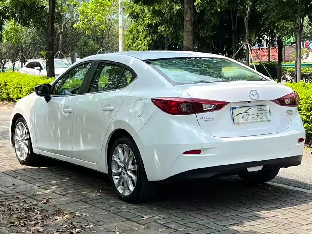 Mazda 3 Axela 2014