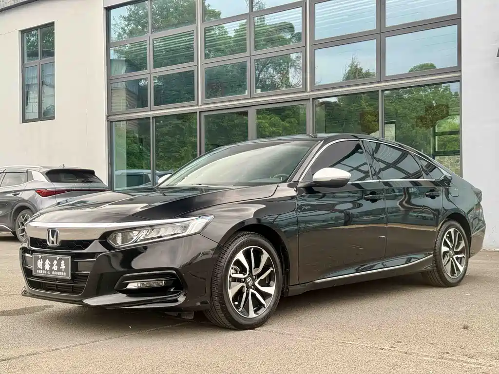 Honda Accord 2021 — фото 1