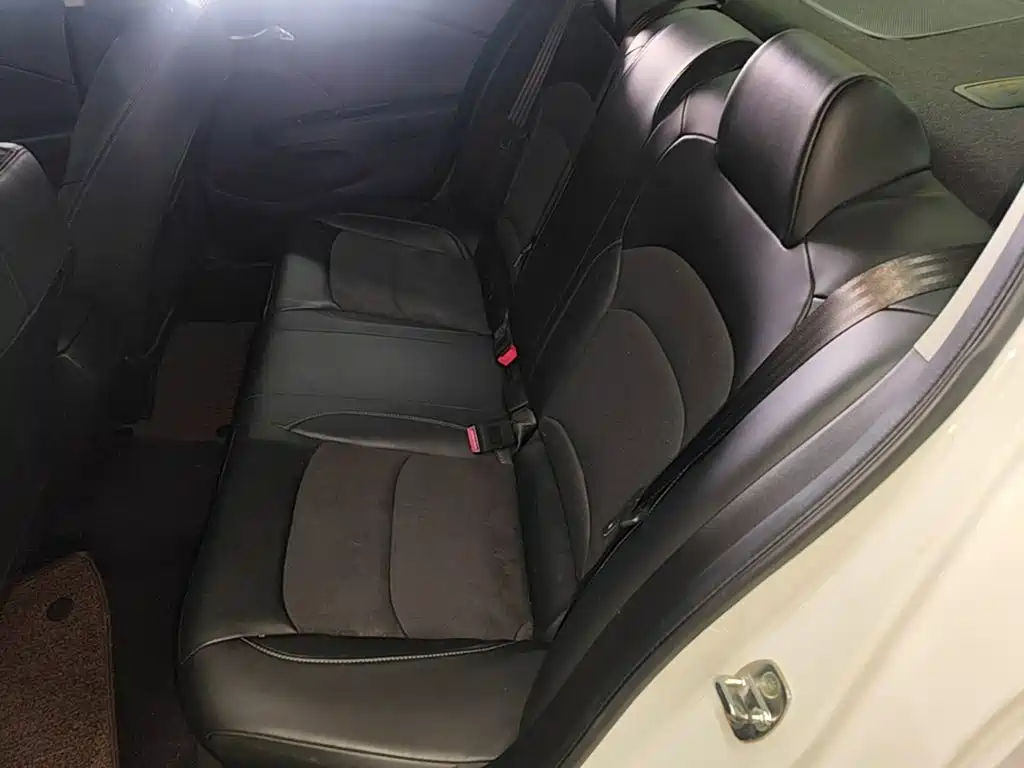 Chevrolet Cavalier 2017 — фото 17