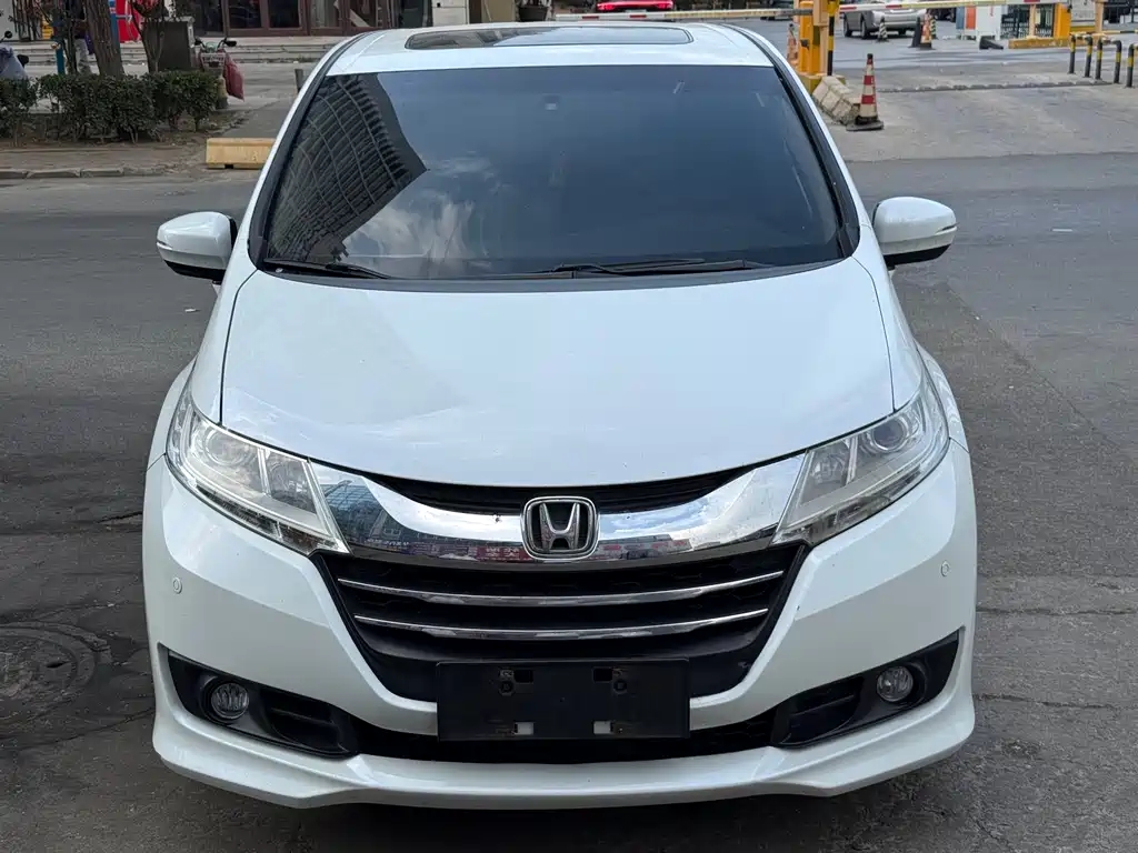 Honda Odyssey 2017 — фото 2