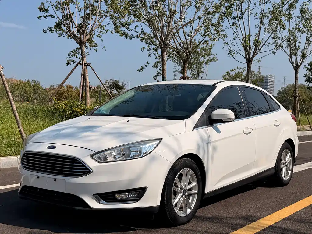Ford Focus 2016 — фото 1