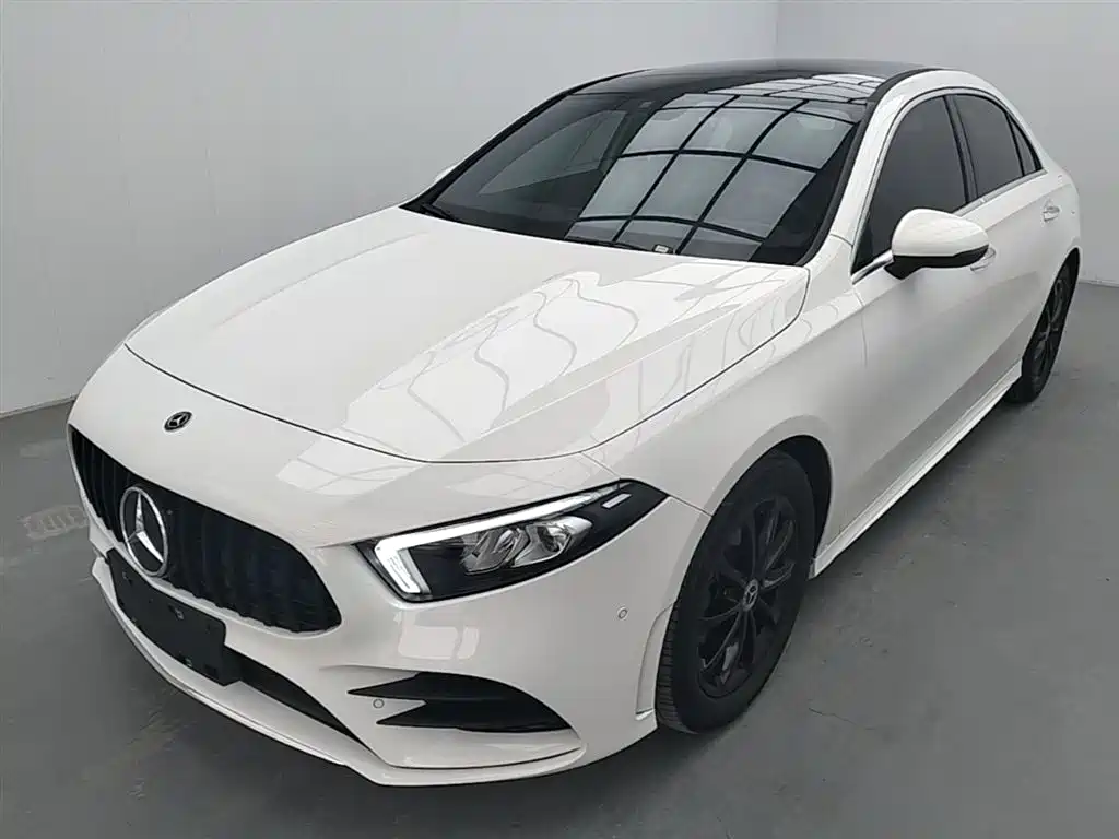 Mercedes-Benz A-Class 2019 — фото 1