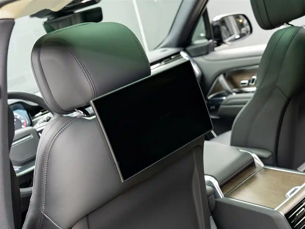 Land Rover Range Rover 2026 — фото 14